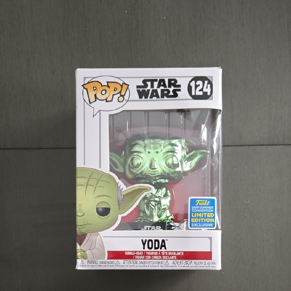 Funko Metallic Green Yoda. Star Wars# 124 - Exclusive
